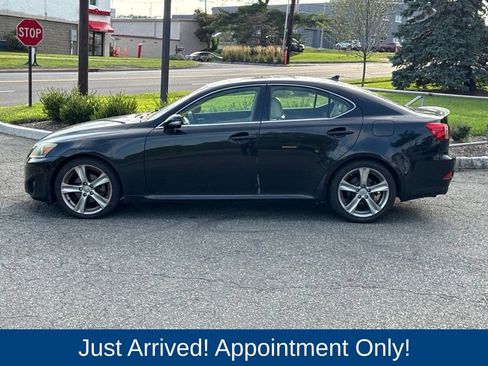 Used 2012 Lexus IS 250 w/ Premium Pkg Value Edition RWD image 4