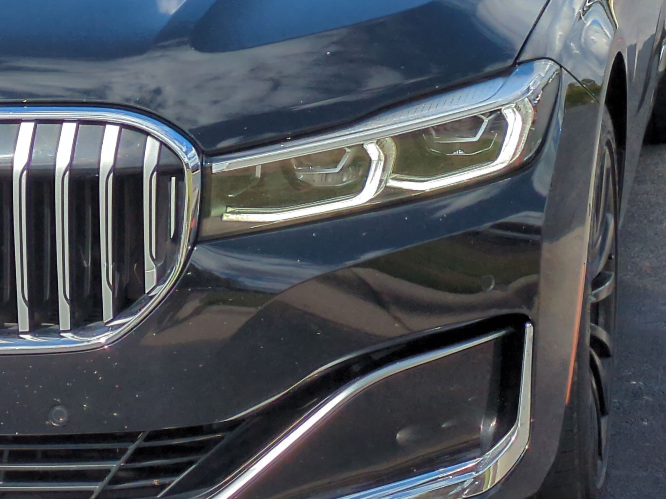 Used 2022 BMW 740i xDrive w/ Premium Package AWD/4WD image 6
