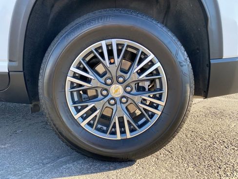 Used 2024 Chevrolet Traverse LS image 25