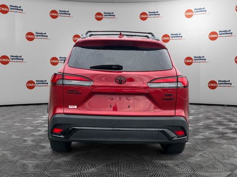 Used 2023 Toyota RAV4 XLE w/ Convenience Package AWD/4WD image 4