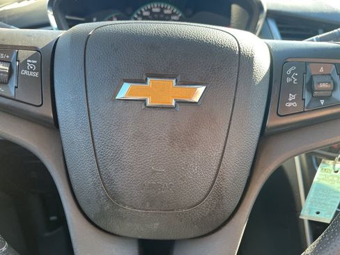 Used 2020 Chevrolet Trax LS w/ Tint and Cruise Package image 58