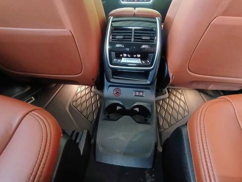Used 2024 BMW X7 xDrive40i w/ Executive Package AWD/4WD image 69