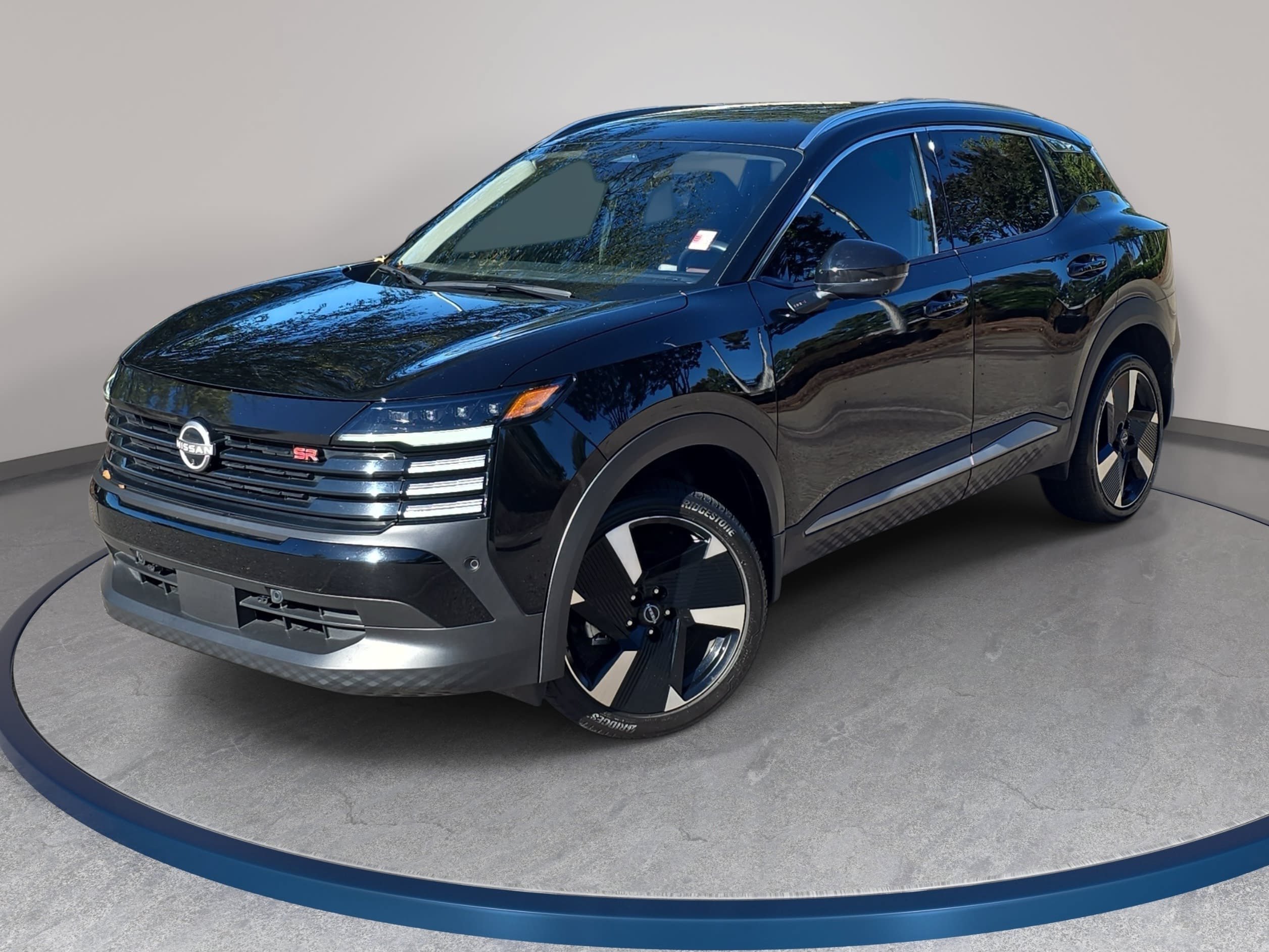 Used 2025 Nissan Kicks SR FWD image 1
