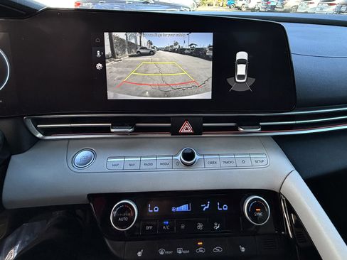 Used 2023 Hyundai Elantra Limited w/ Cargo Package image 28