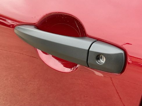 New 2025 Nissan Rogue S image 9