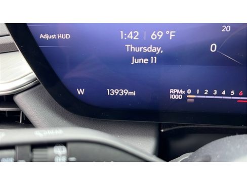 Certified 2025 Buick Enclave Avenir w/ Super Cruise Package AWD/4WD image 16