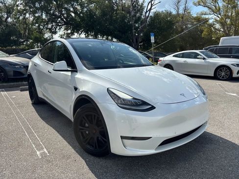 Used 2021 Tesla Model Y Long Range AWD/4WD image 4