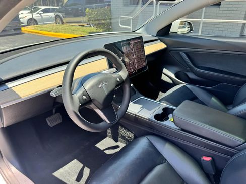 Used 2021 Tesla Model 3 Standard Range Plus RWD image 11