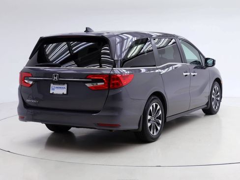 Certified 2024 Honda Odyssey EX-L image 2