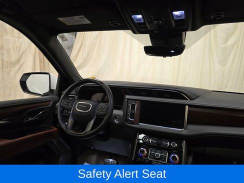 Used 2024 GMC Yukon Denali Ultimate AWD/4WD image 40