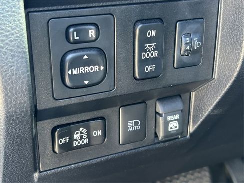 Used 2019 Toyota Tundra SR5 image 27