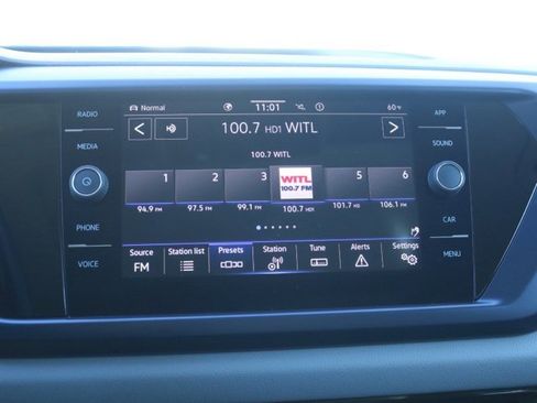 Used 2022 Volkswagen Taos SE image 25