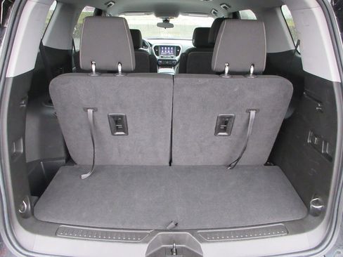 Used 2023 GMC Acadia SLE w/ Driver Convenience Package image 10