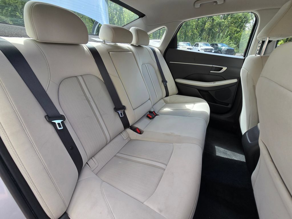 Used 2025 Hyundai Sonata SEL FWD image 24