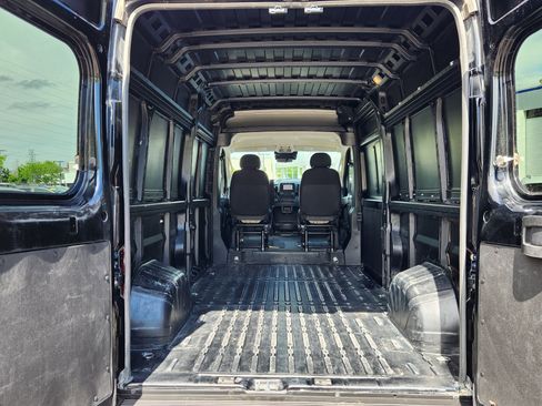 Used 2025 RAM ProMaster 2500 FWD image 24