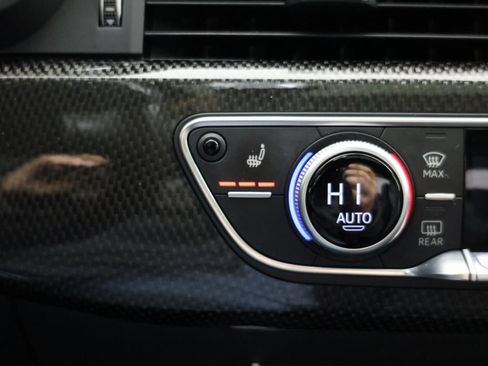 Used 2019 Audi S4 Premium Plus w/ Premium Plus Package image 9