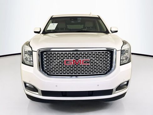 Used 2015 GMC Yukon Denali w/ Premium Package AWD/4WD image 2