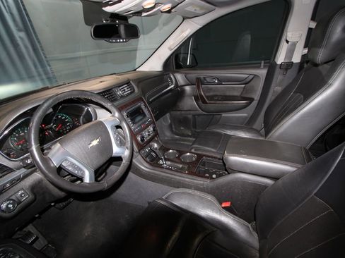 Used 2016 Chevrolet Traverse LTZ image 2