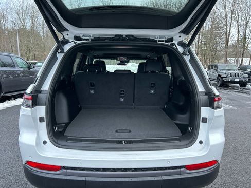 New 2026 Jeep Grand Cherokee Altitude AWD/4WD image 26