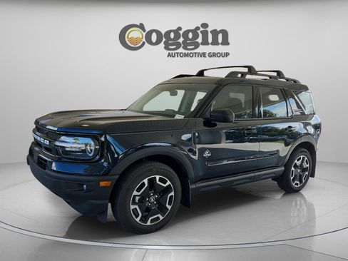 Certified 2023 Ford Bronco Sport Outer Banks w/ Tech Package AWD/4WD image 1