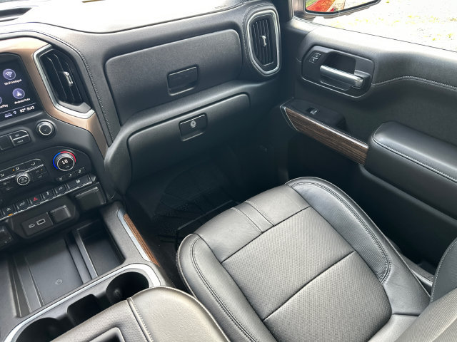 Used 2019 Chevrolet Silverado 1500 High Country w/ Technology Package AWD/4WD image 23
