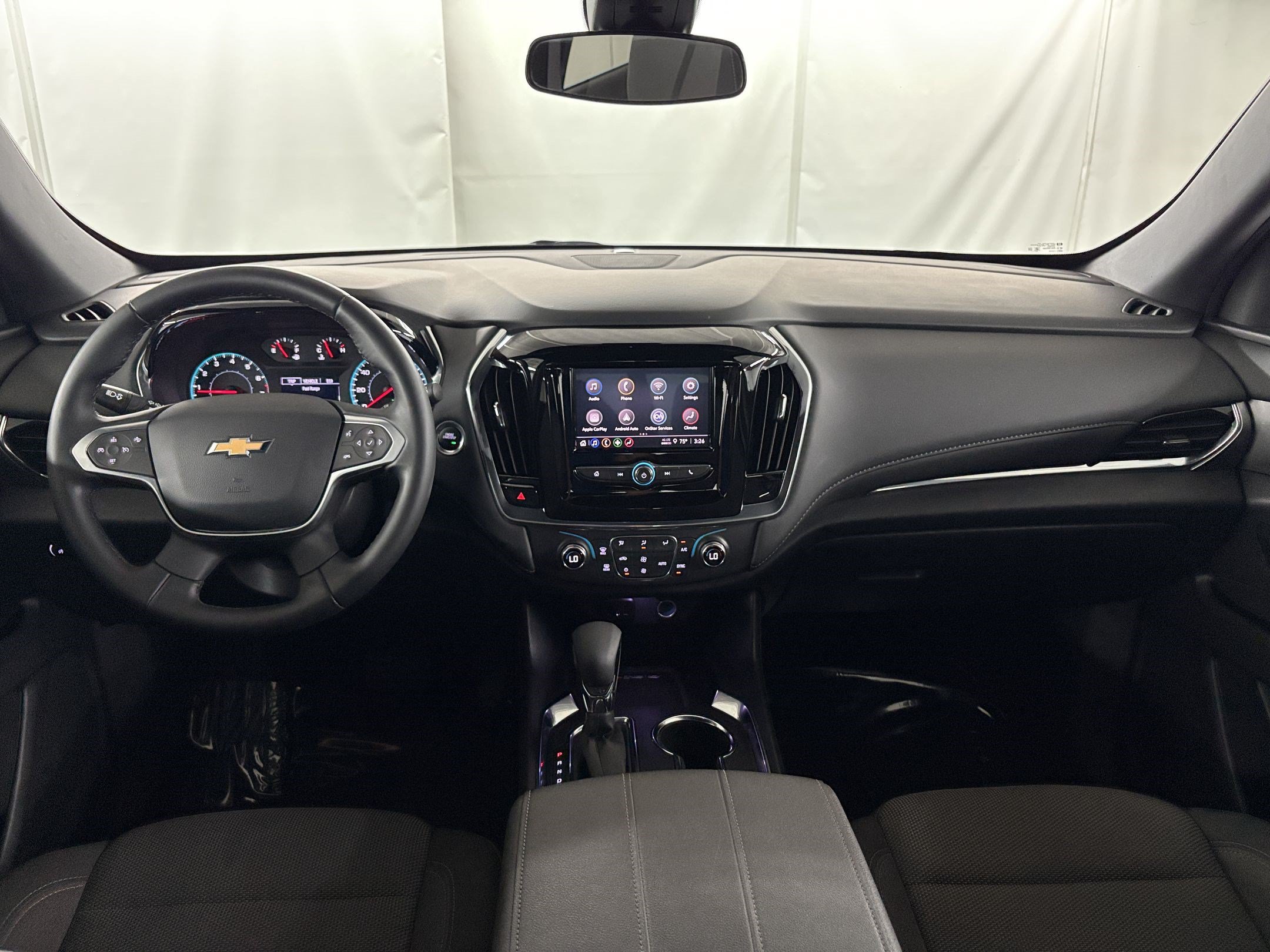 Used 2023 Chevrolet Traverse LT w/ LPO, Cargo Package FWD image 16