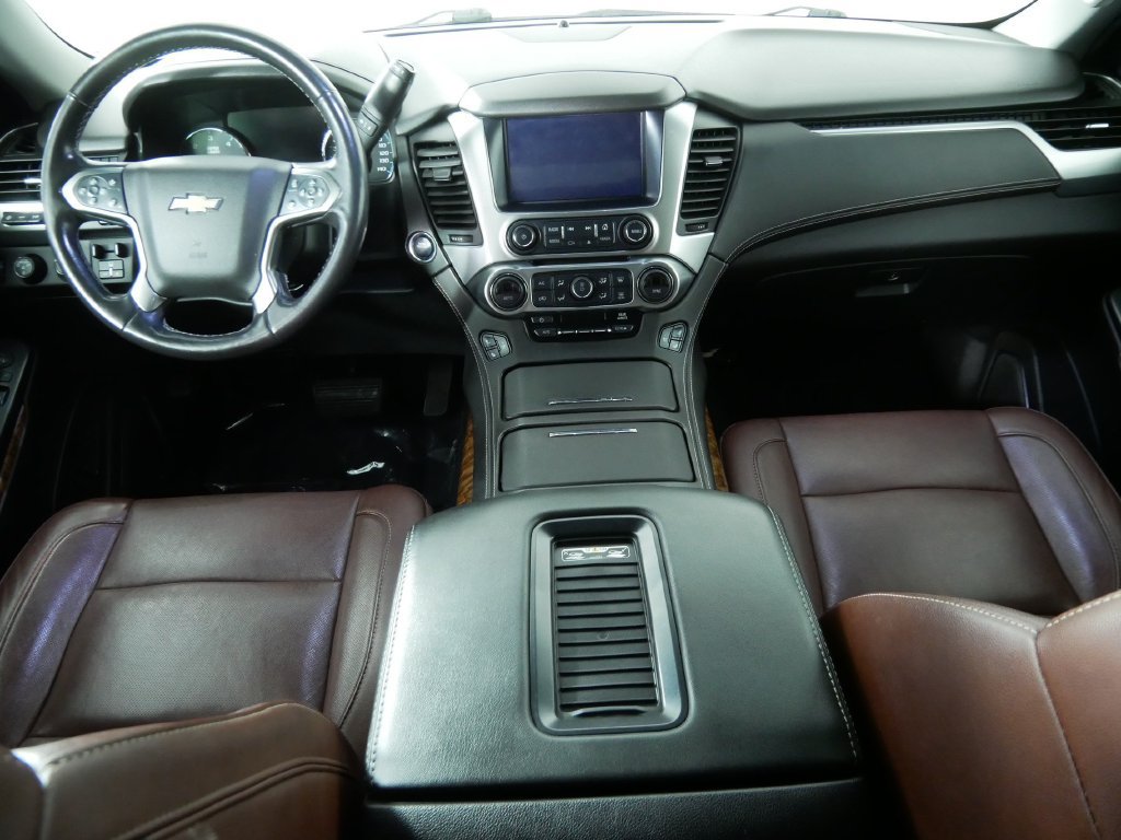 Used 2020 Chevrolet Suburban Premier w/ Premier Plus Edition AWD/4WD image 19