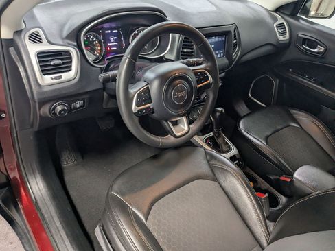 Used 2021 Jeep Compass Latitude AWD/4WD image 12