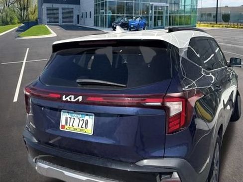 Used 2024 Kia Seltos S FWD image 14