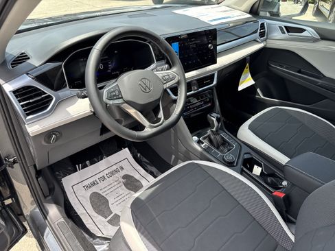 New 2026 Volkswagen Taos SE AWD/4WD image 19