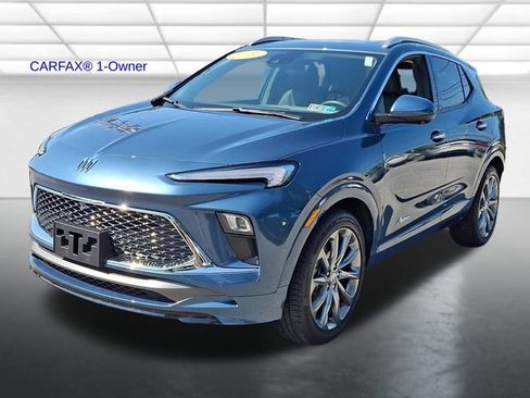 Used 2024 Buick Encore GX Avenir w/ Avenir Technology Package FWD image 3