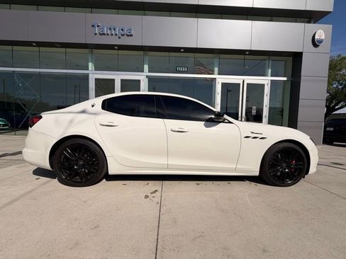 Used 2023 Maserati Ghibli Modena image 18