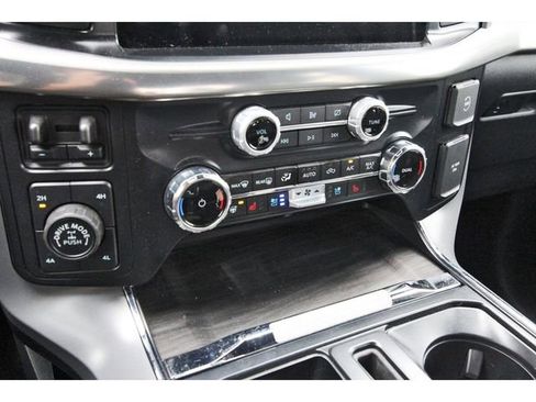 Used 2024 Ford F150 Lariat w/ FX4 Off-Road Package image 19