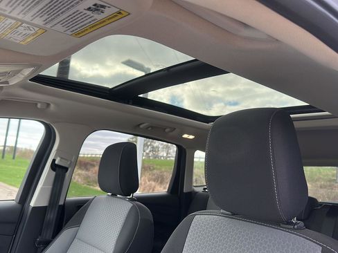 Used 2018 Ford Escape SE image 19