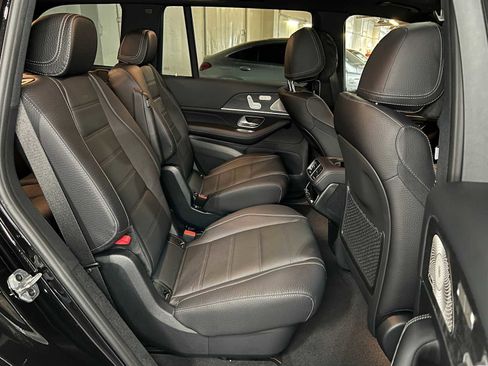 New 2026 Mercedes-Benz GLS 580 4MATIC image 13