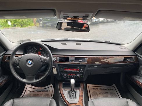 Used 2010 BMW 328i xDrive Sedan w/ Premium Pkg AWD/4WD image 23