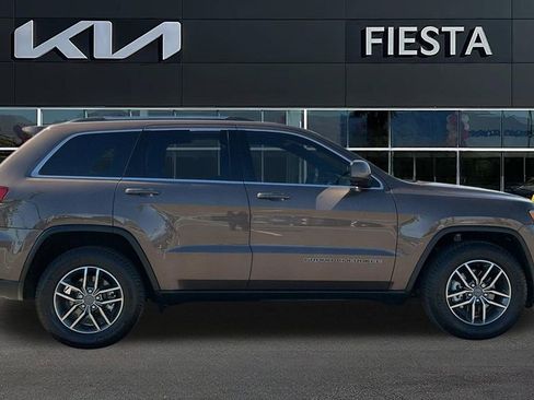 Used 2020 Jeep Grand Cherokee Laredo w/ Laredo X Package image 6