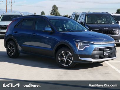 New 2025 Kia Niro EX
