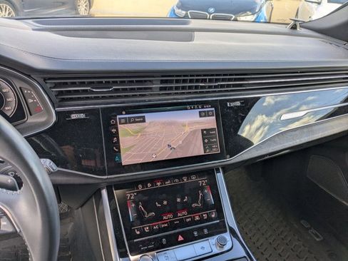 Used 2019 Audi Q8 Prestige image 12
