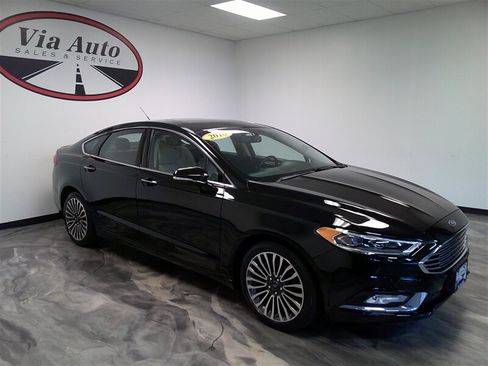 Used 2018 Ford Fusion Titanium image 4
