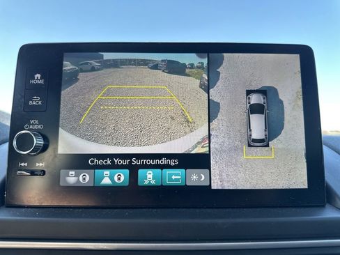 Used 2024 Honda Pilot Elite image 24