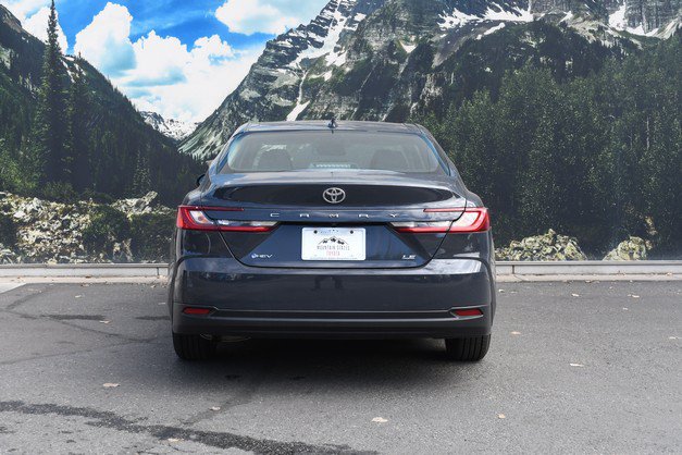 Used 2025 Toyota Camry LE FWD image 10