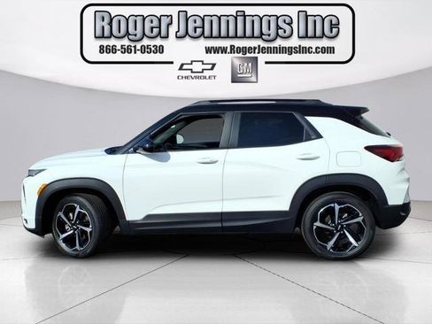 Used 2023 Chevrolet TrailBlazer RS w/ Convenience Package image 2