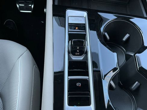 New 2026 Volkswagen Atlas SEL Premium R-Line image 22