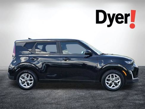 Certified 2024 Kia Soul LX w/ Option Group 015 FWD image 3