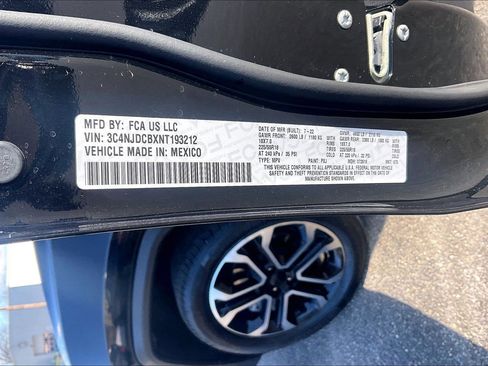 Used 2022 Jeep Compass Limited image 29