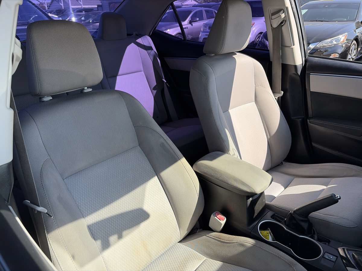 Used 2016 Toyota Corolla LE FWD image 5