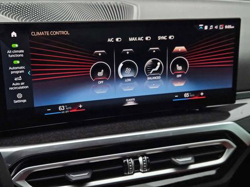 Used 2023 BMW 330i Sedan w/ Premium Package RWD image 18