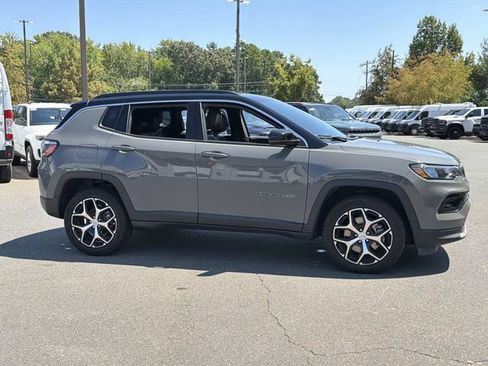 Used 2024 Jeep Compass Limited AWD/4WD image 14