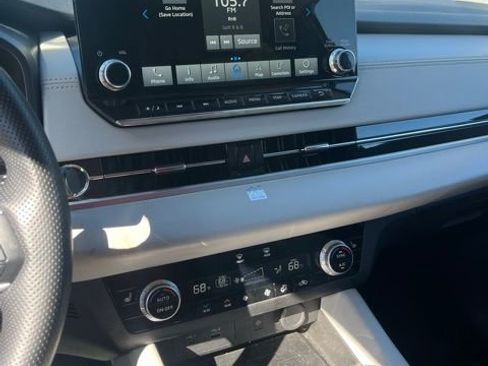 Used 2024 Mitsubishi Outlander SEL image 10